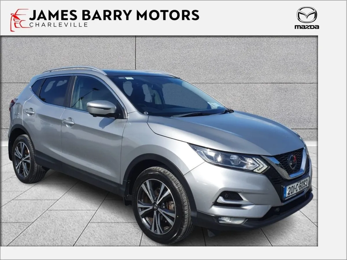 Nissan QASHQAI 1.3 PET SV Premium // Low Mileage - Image 1
