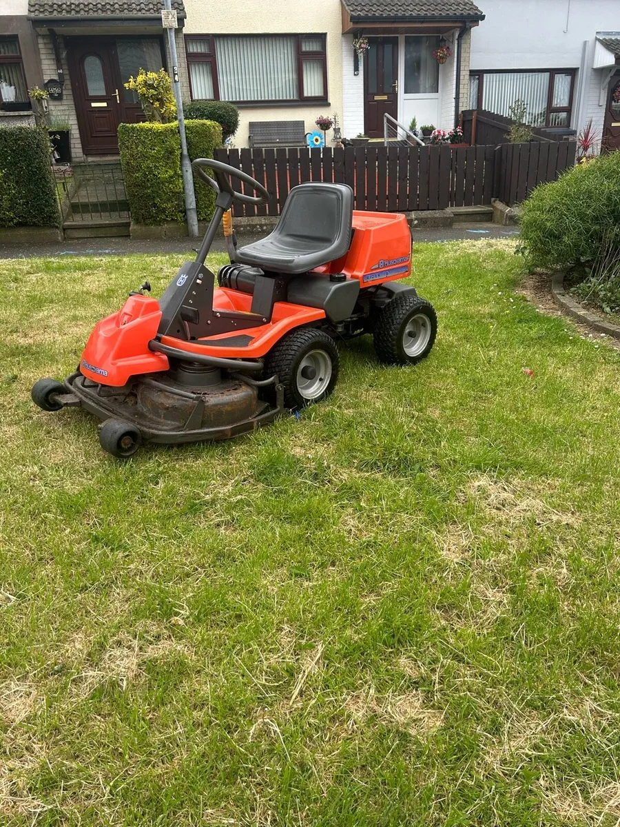 Husqvarna ride on lawnmower - Image 3