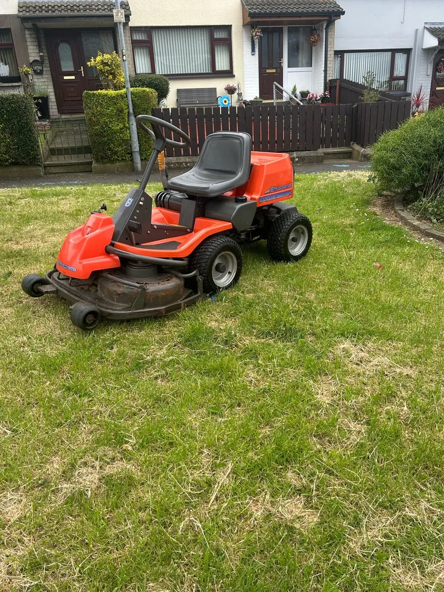 Husqvarna ride on lawnmower - Image 4