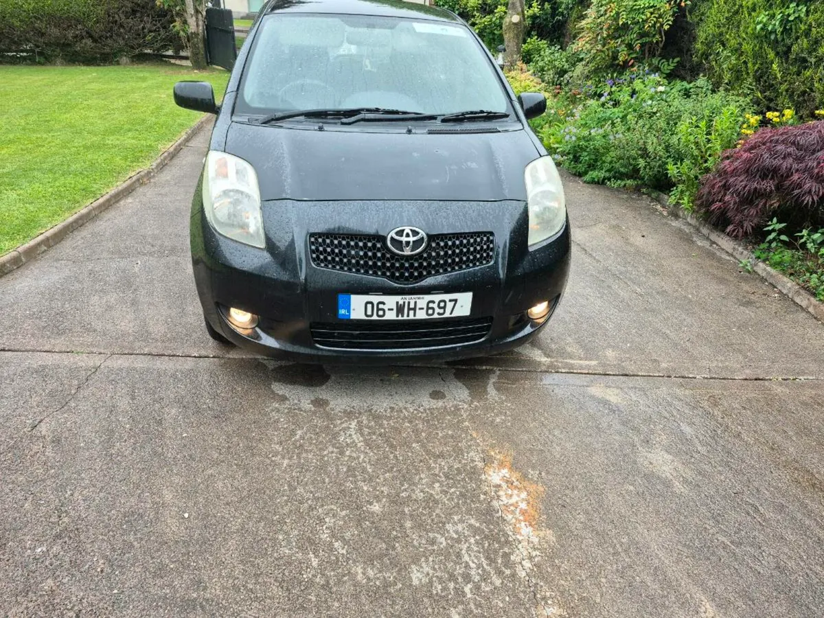 06 Toyota Yaris - Image 2