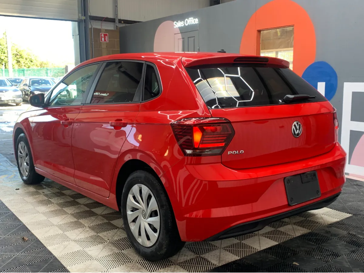 Volkswagen Polo MAY SALE ONLY €14950! / 25k KMs / - Image 4