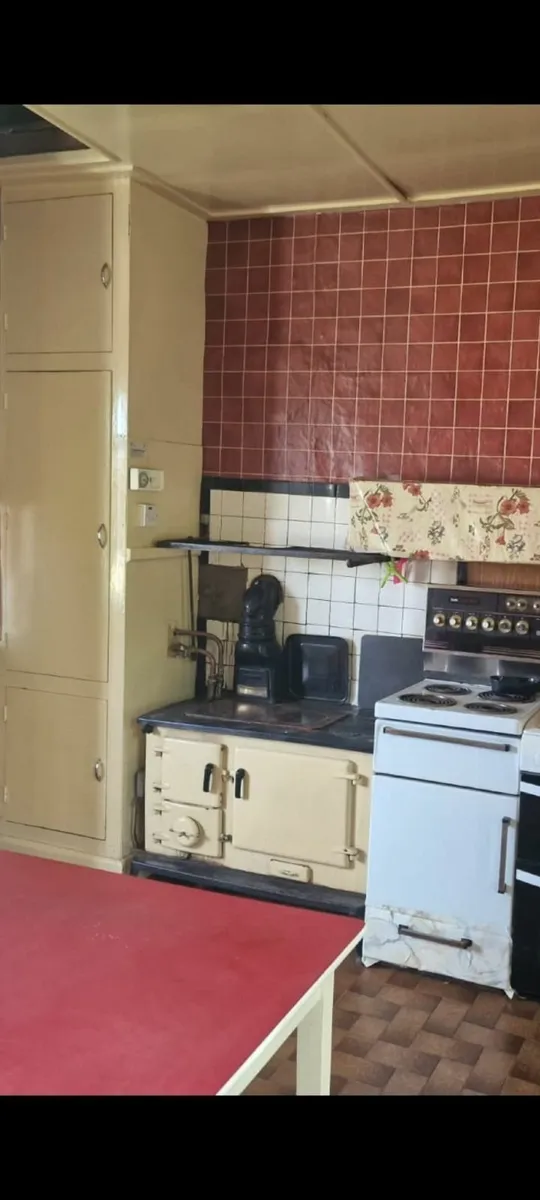 Vintage Stanley 8 Stove - Image 3