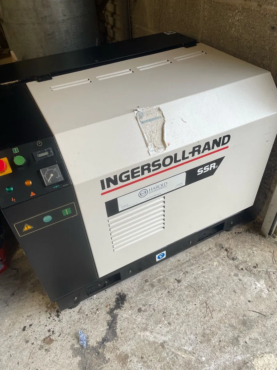 Ingersoll Rand screw compressor .