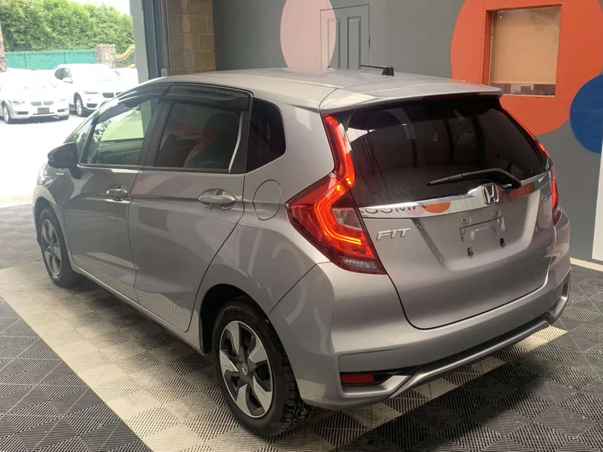 Honda Fit Honda Fit 1.5 Hybrid F / 66k KMs / Cruis - Image 4