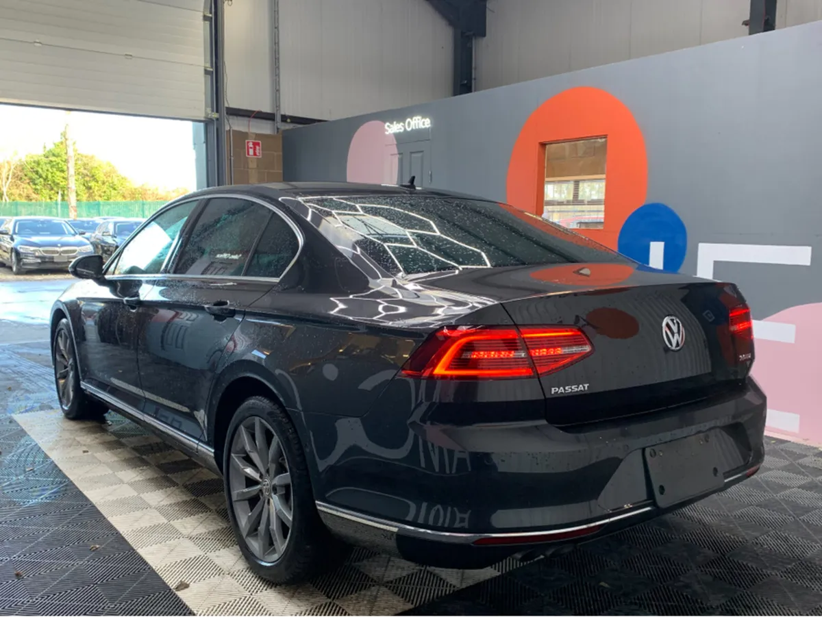 Volkswagen Passat TDI HIGH LINE AUTOMATIC / 63k KM - Image 4