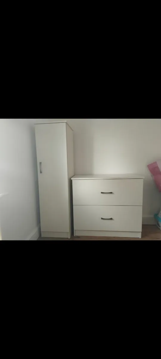 Matching stand up press and drawer - Image 1