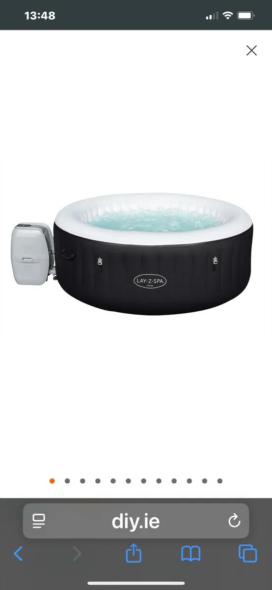 HOT TUB - Image 2