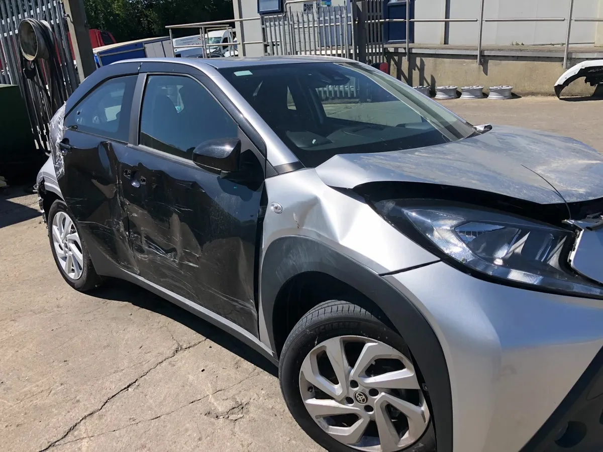 2023 TOYOTA AYGO (for parts only) - Image 3
