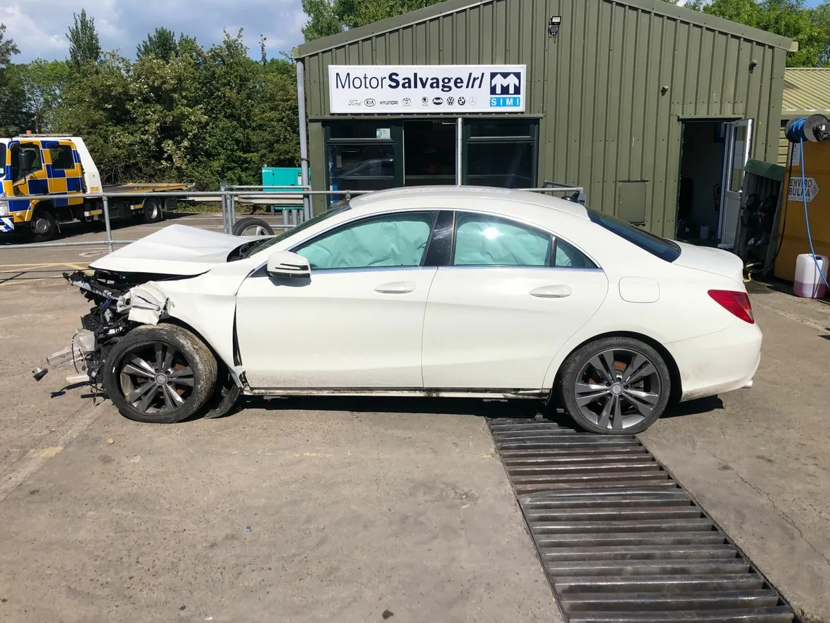 2014 MERCEDES CLA 180 1.6 petrol (for parts only) - Image 1