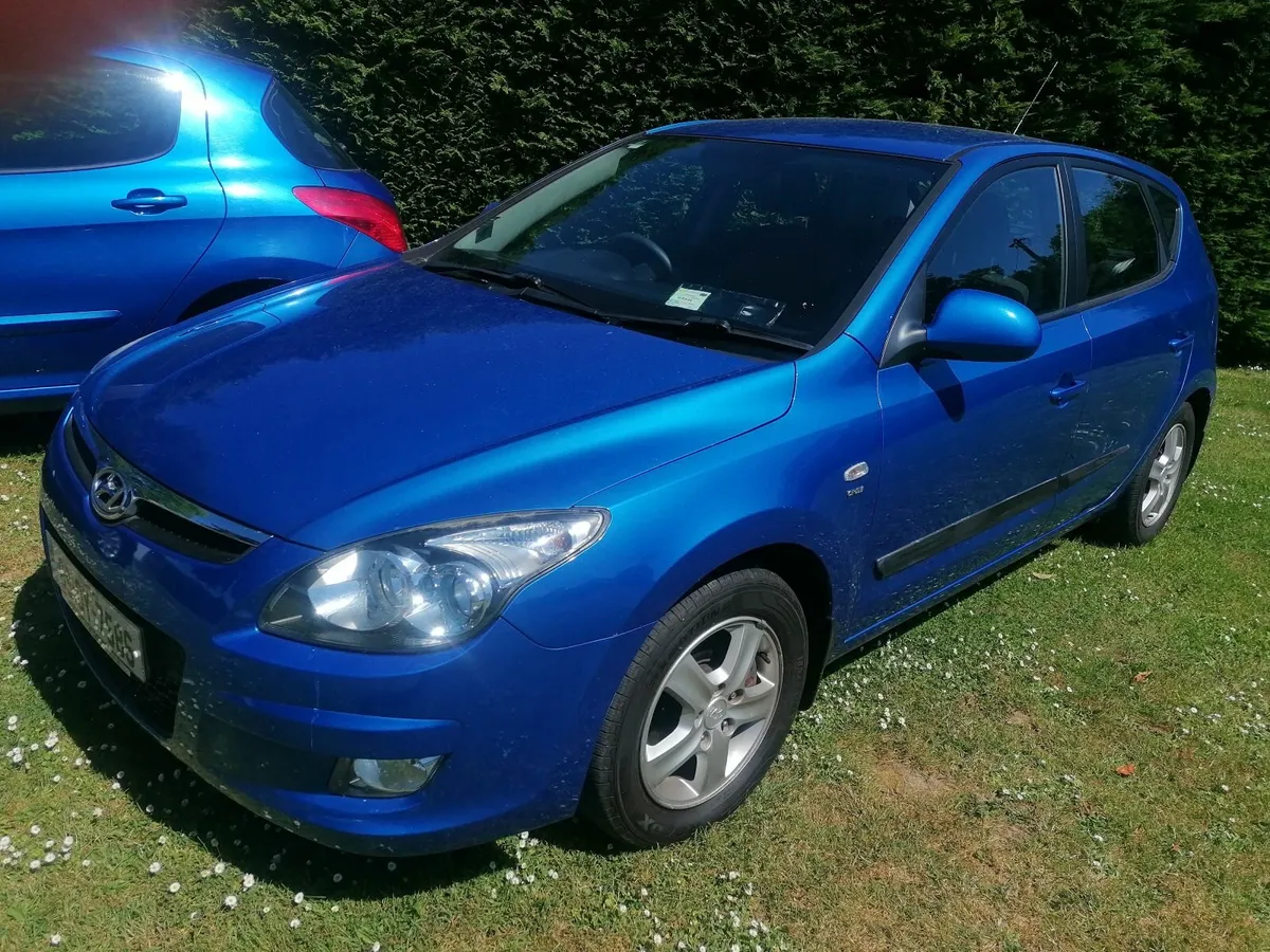 Hyundai i30 low miles spottles car - Image 1