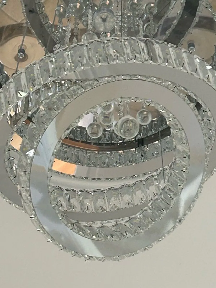 2 Crystal Chandliers and 4 wall lights - Image 3