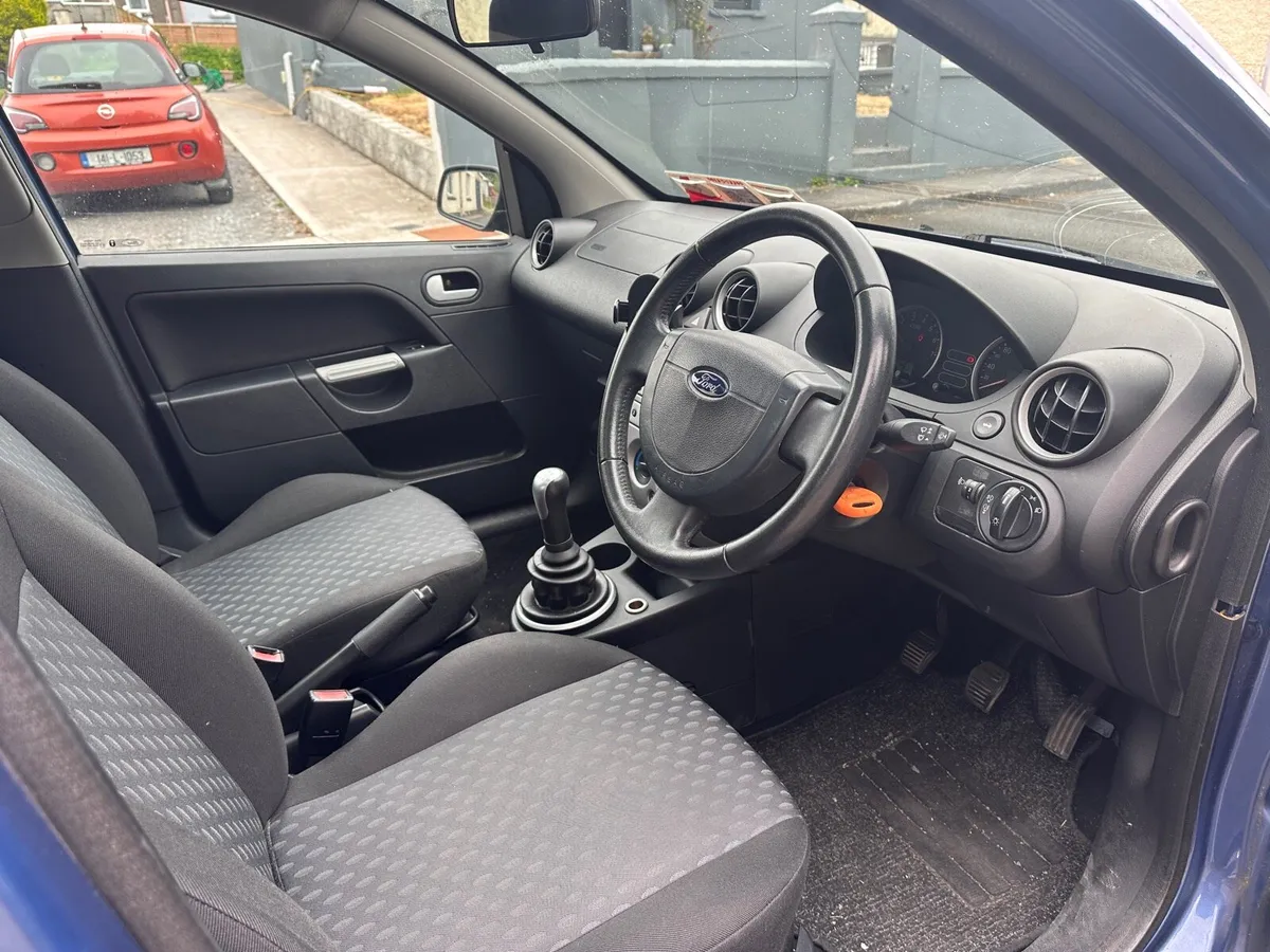 Ford Fiesta 107 km - Image 4