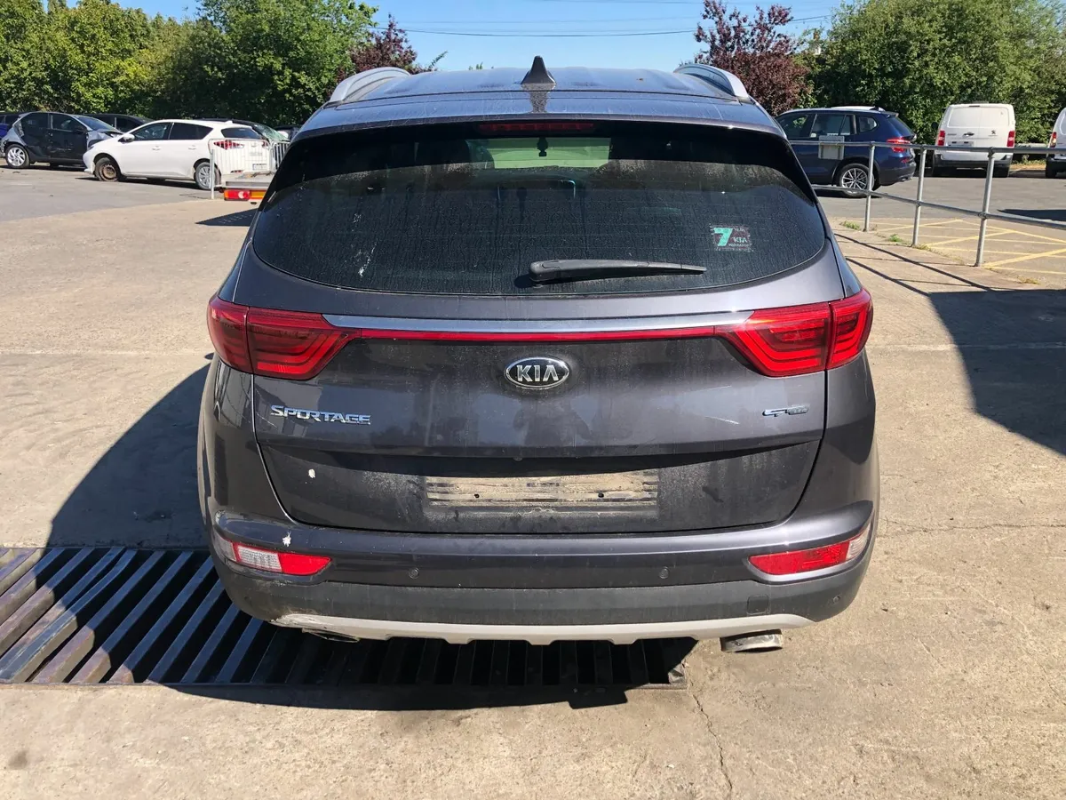 2016 KIA SPORTAGE 2 LTR DSL 4X4 ( for parts only ) - Image 4