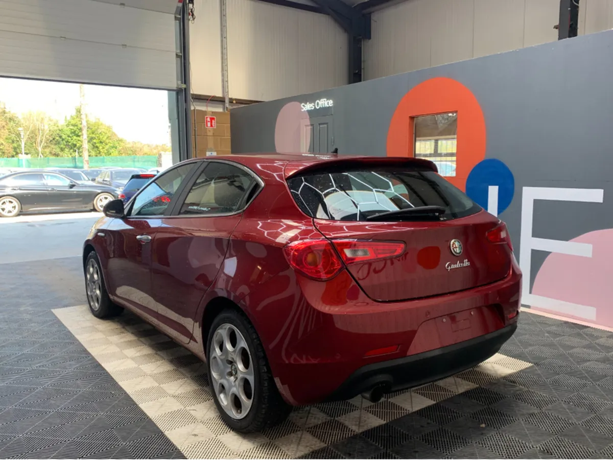 Alfa Romeo Giulietta 1.4 PETROL / 129k KMs / Heate - Image 4