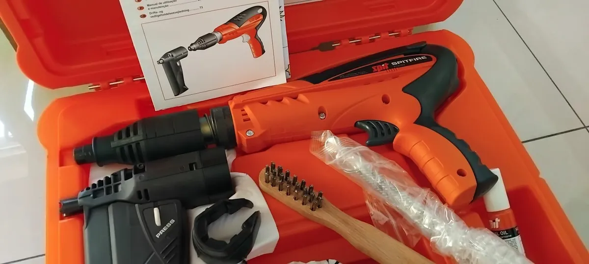 Spit P370 Steel Nail Gun - Image 2