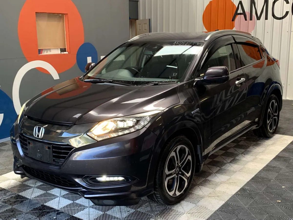 Honda Vezel 1.5 Hybrid/Reverse Camera/Heated Seats - Image 2