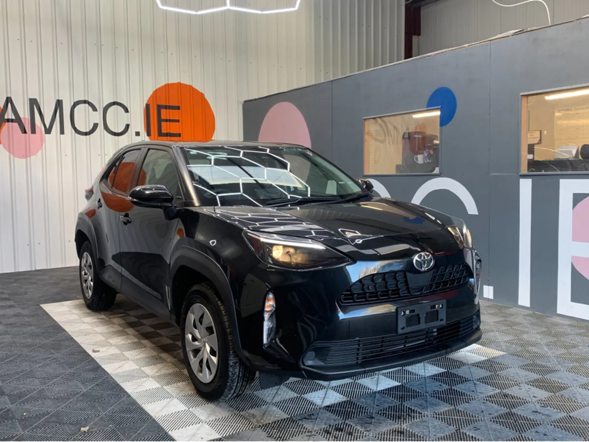 Toyota Yaris Cross 1.5 HYBRID AUTOMATIC / 49k KMs - Image 1