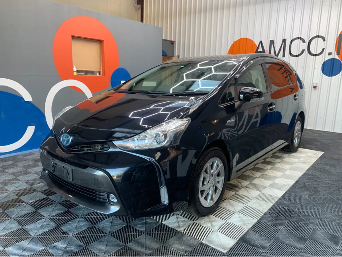 Toyota Prius 2017 PRIUS ALPHA S TUNE BLACK 7 SEATE - Image 3