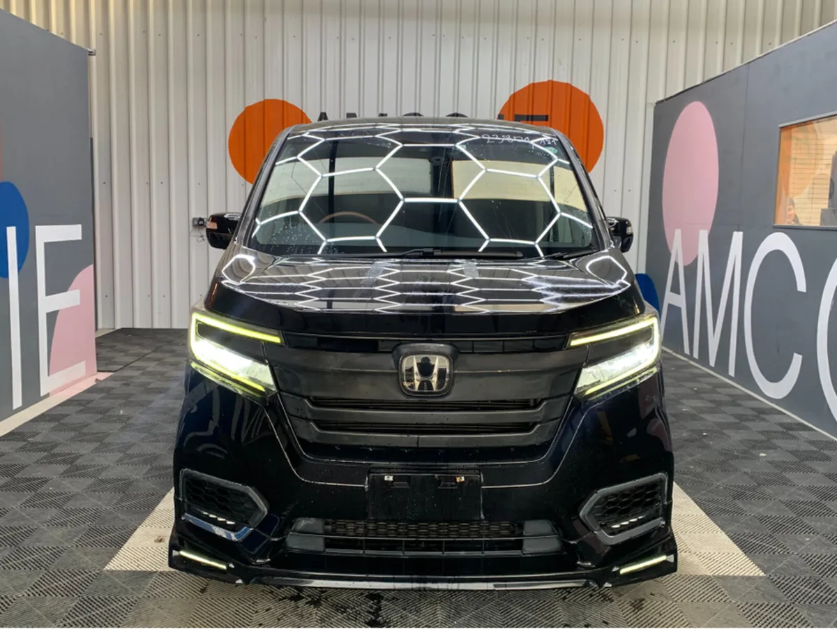 Honda Stepwagon 2.0 HYBRID AUTOMATIC / 96k KMs / R - Image 2