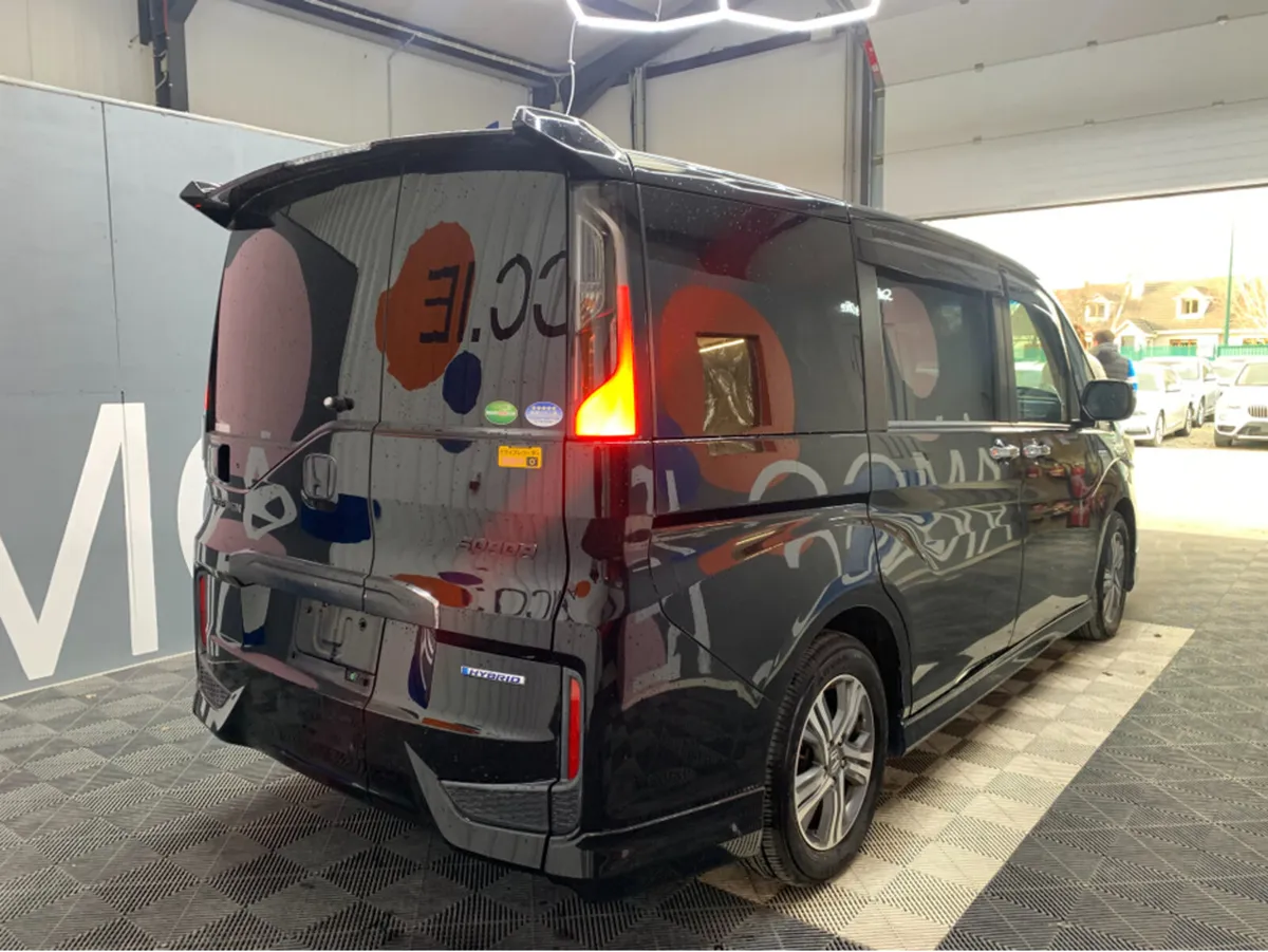 Honda Stepwagon 2.0 HYBRID AUTOMATIC / 96k KMs / R - Image 4