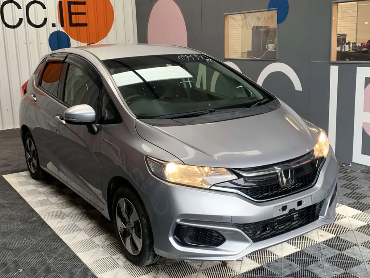 Honda Fit Honda Fit 1.5 Hybrid F / Cruise Control - Image 1
