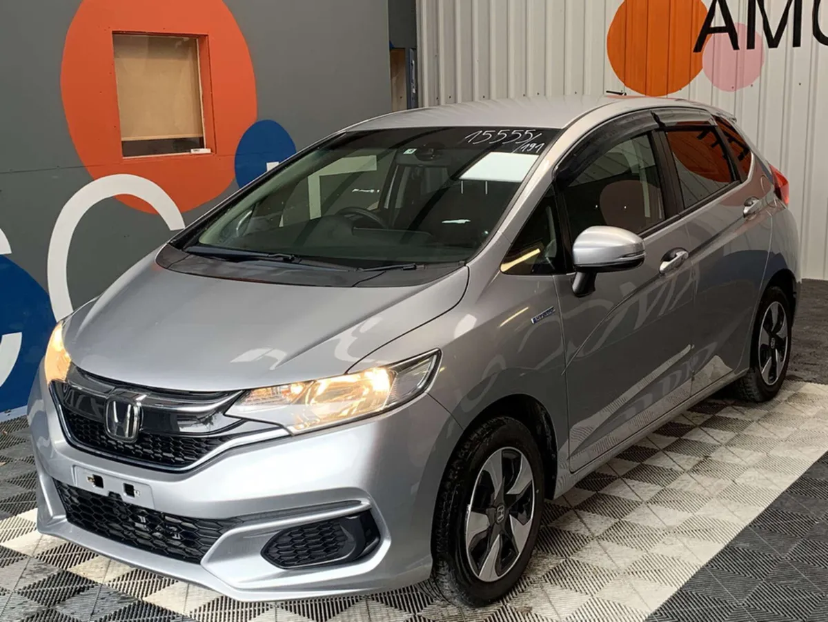Honda Fit Honda Fit 1.5 Hybrid F / Cruise Control - Image 2