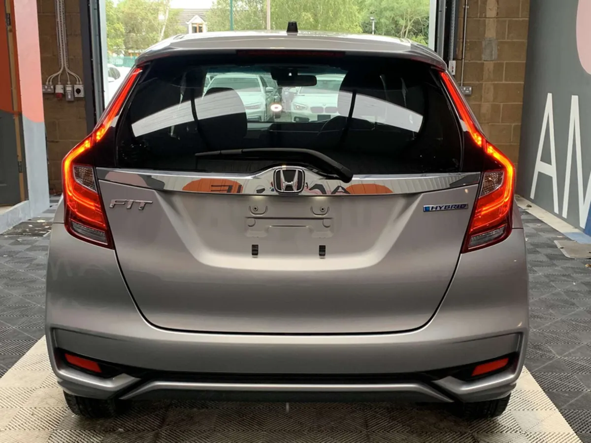 Honda Fit Honda Fit 1.5 Hybrid F / Cruise Control - Image 3