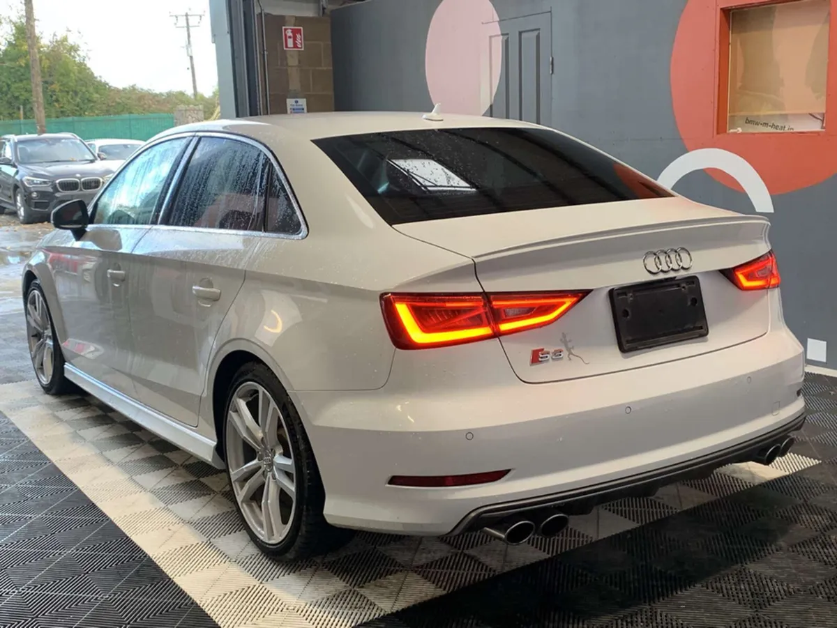 Audi S3 Audi S3 2.0 Automatic / Reverse Camera / C - Image 4
