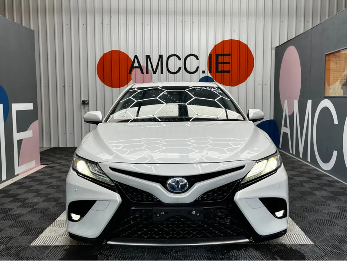 Toyota Camry 2.5 HYBRID / 91k KMs / Reverse Camera - Image 2