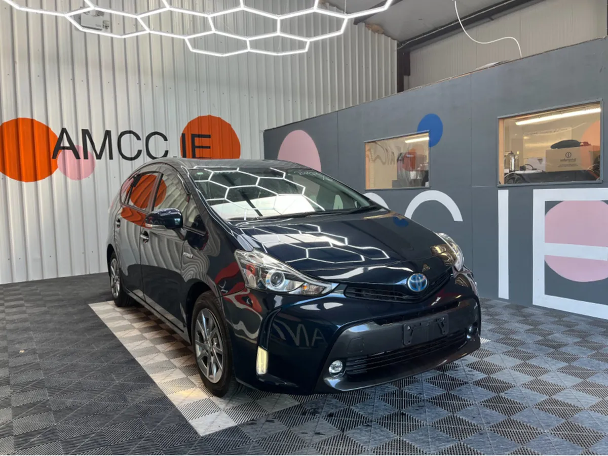 Toyota Prius 1.8 HYBRID / 51k KMs / ADAPTIVE CRUIS - Image 1