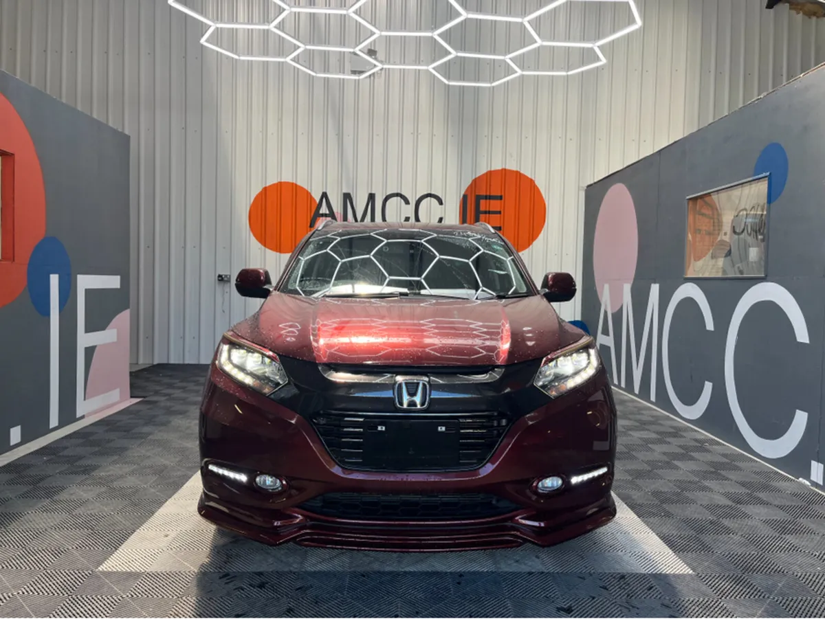 Honda Vezel 1.5 HYBRID / 34k KMs / HEATED SEATS , - Image 2