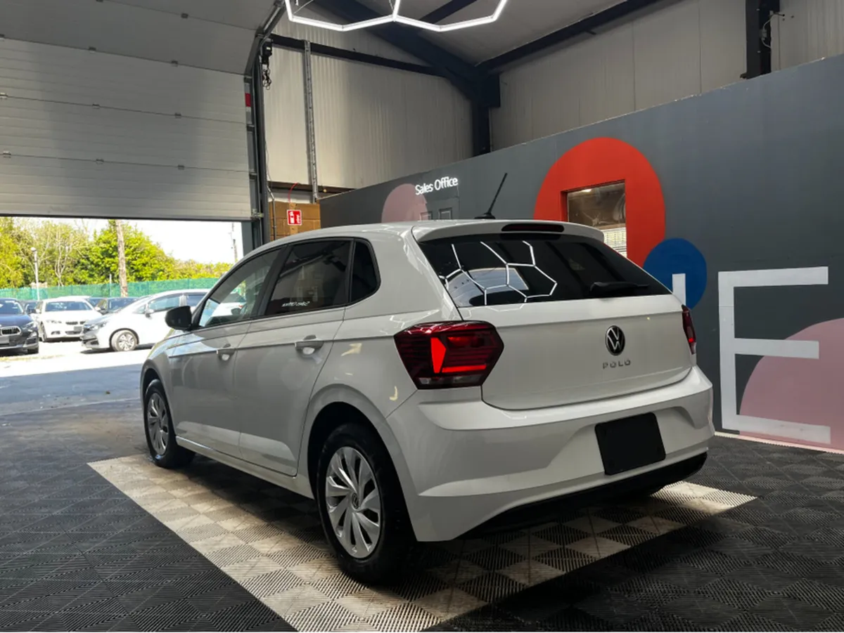 Volkswagen Polo TSI / 29k KMs / Cruise Control / A - Image 4