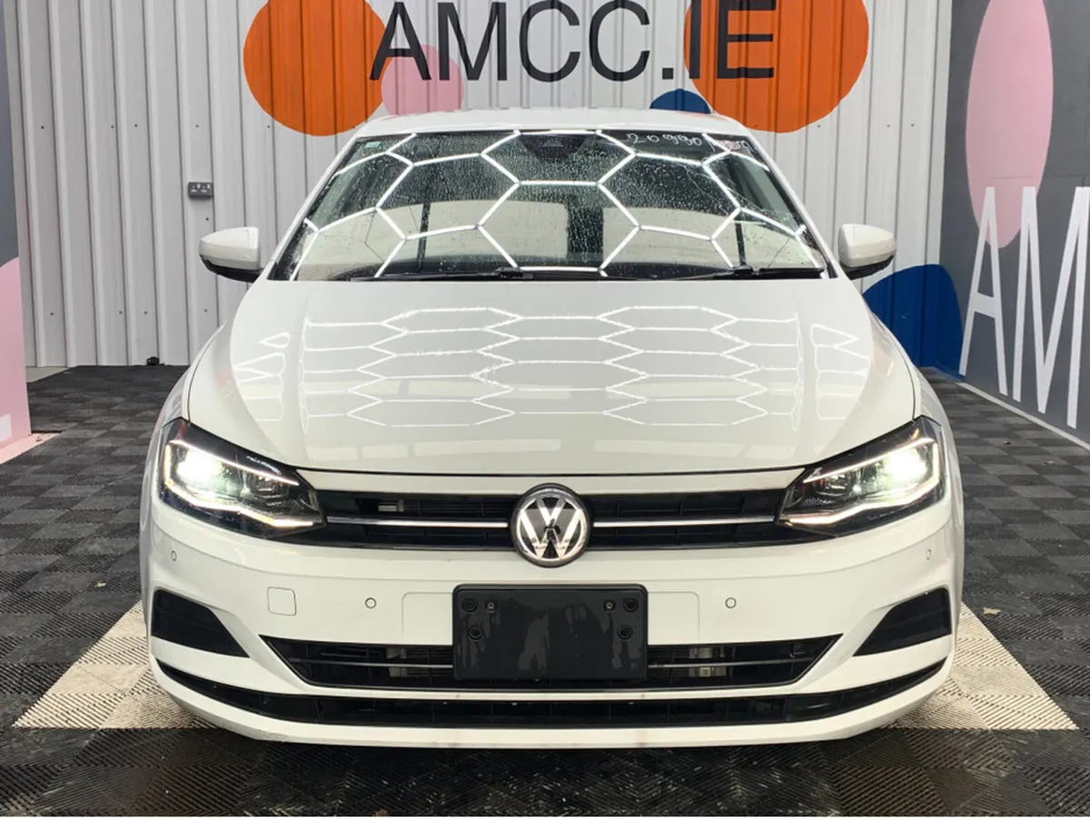 Volkswagen Polo TSI COMFORT LINE / 78k KMs / Autom - Image 2