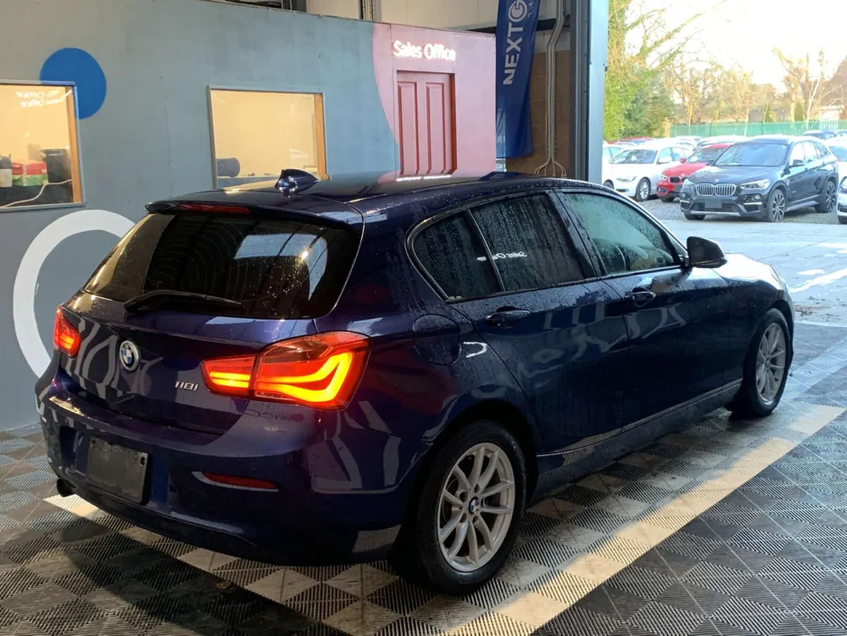 BMW 1-Series BMW 1 Series Automatic 118I Style / 4 - Image 3