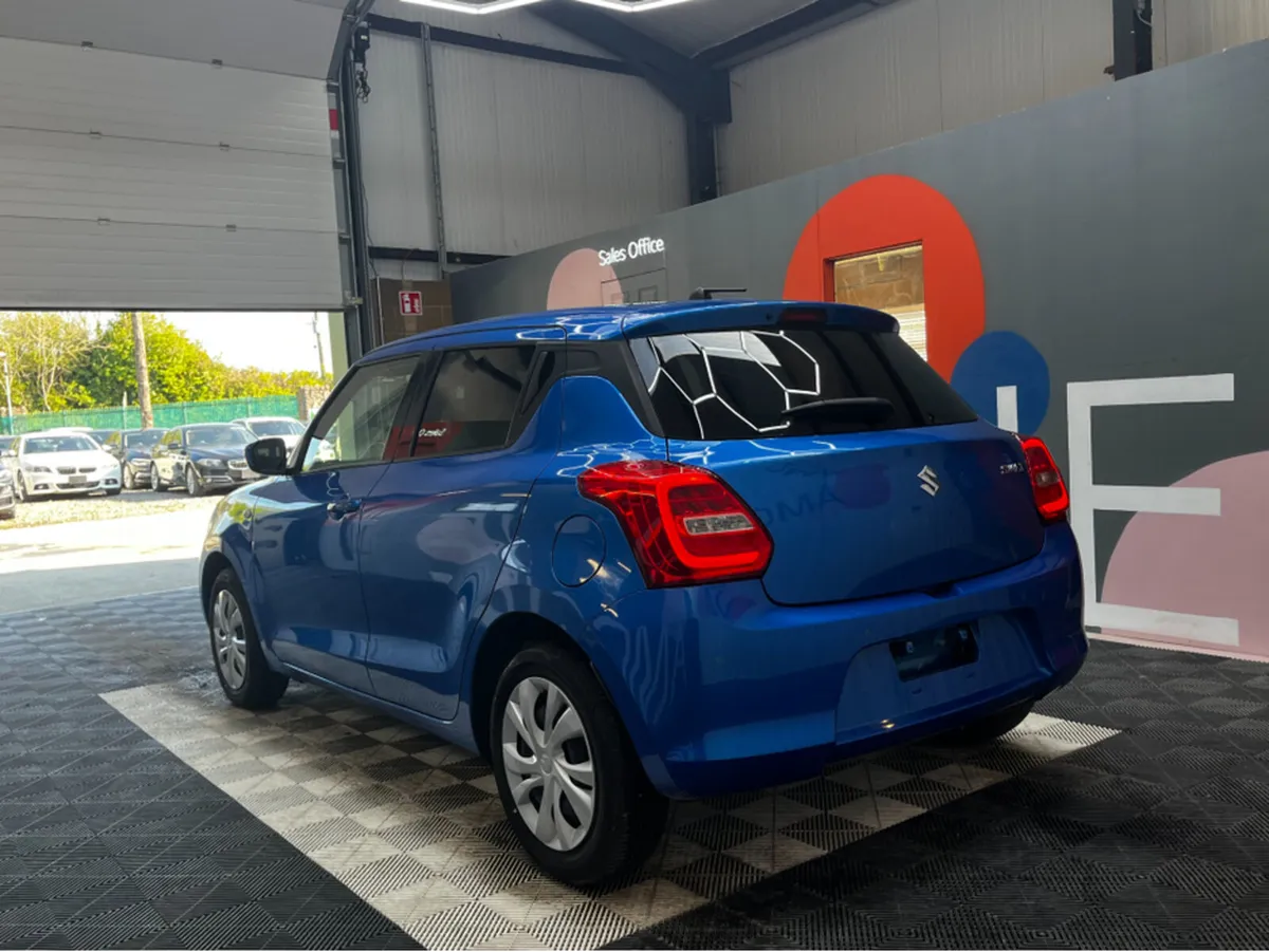 Suzuki Swift 1.2 PETROL AUTOMATIC / 4k KMs / Adapt - Image 4