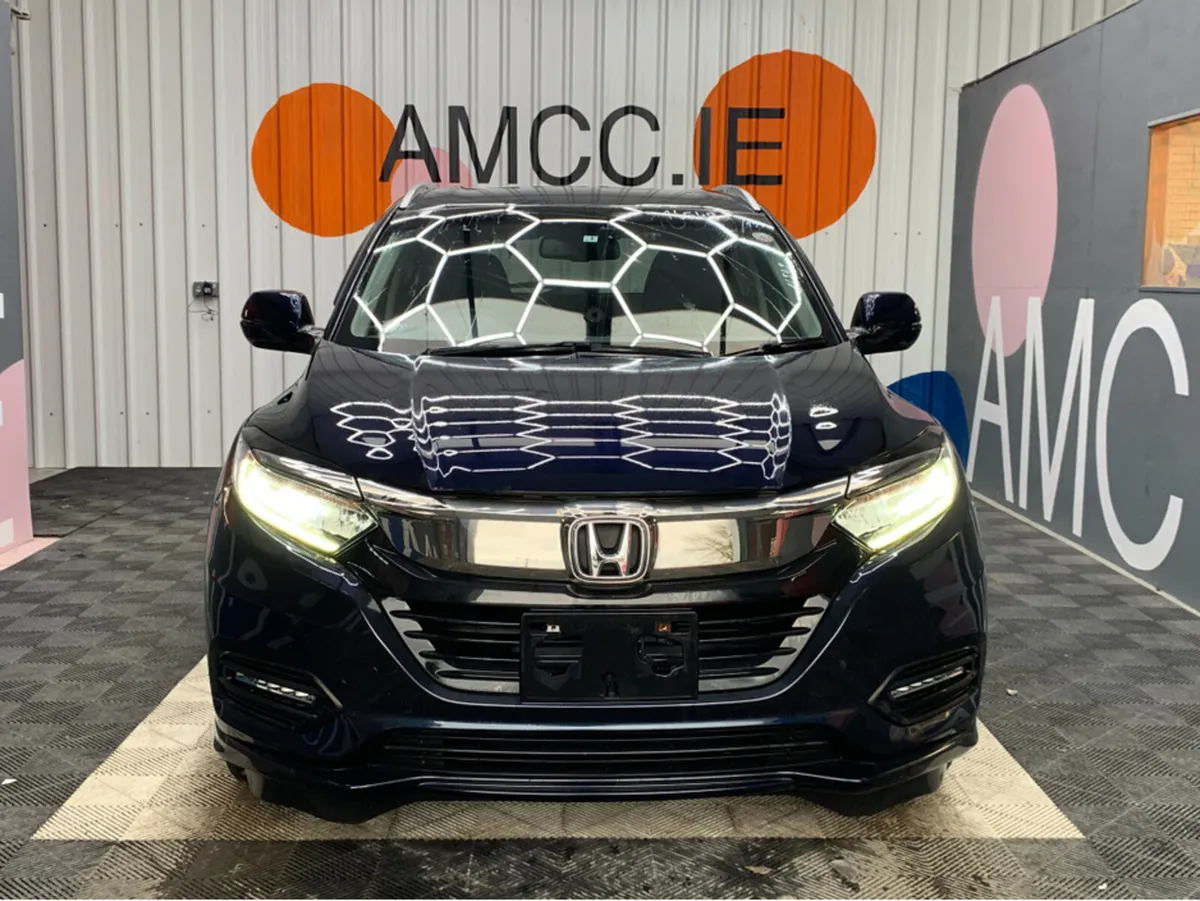Honda Vezel 1.5 HYBRID AUTOMATIC / 45k KMs / Rever - Image 2