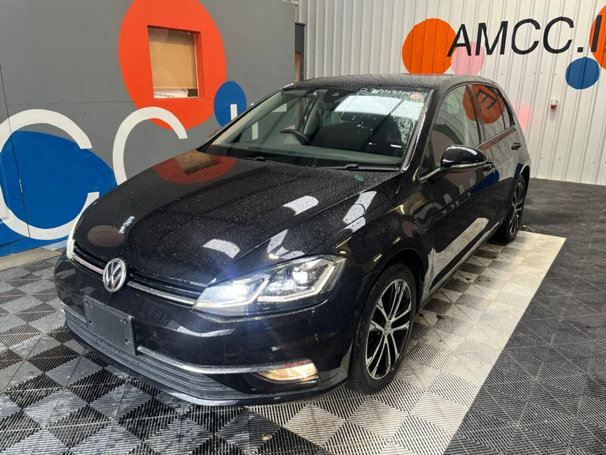 Volkswagen Golf Golf 2.0 TDI Automatic - Digital D - Image 4