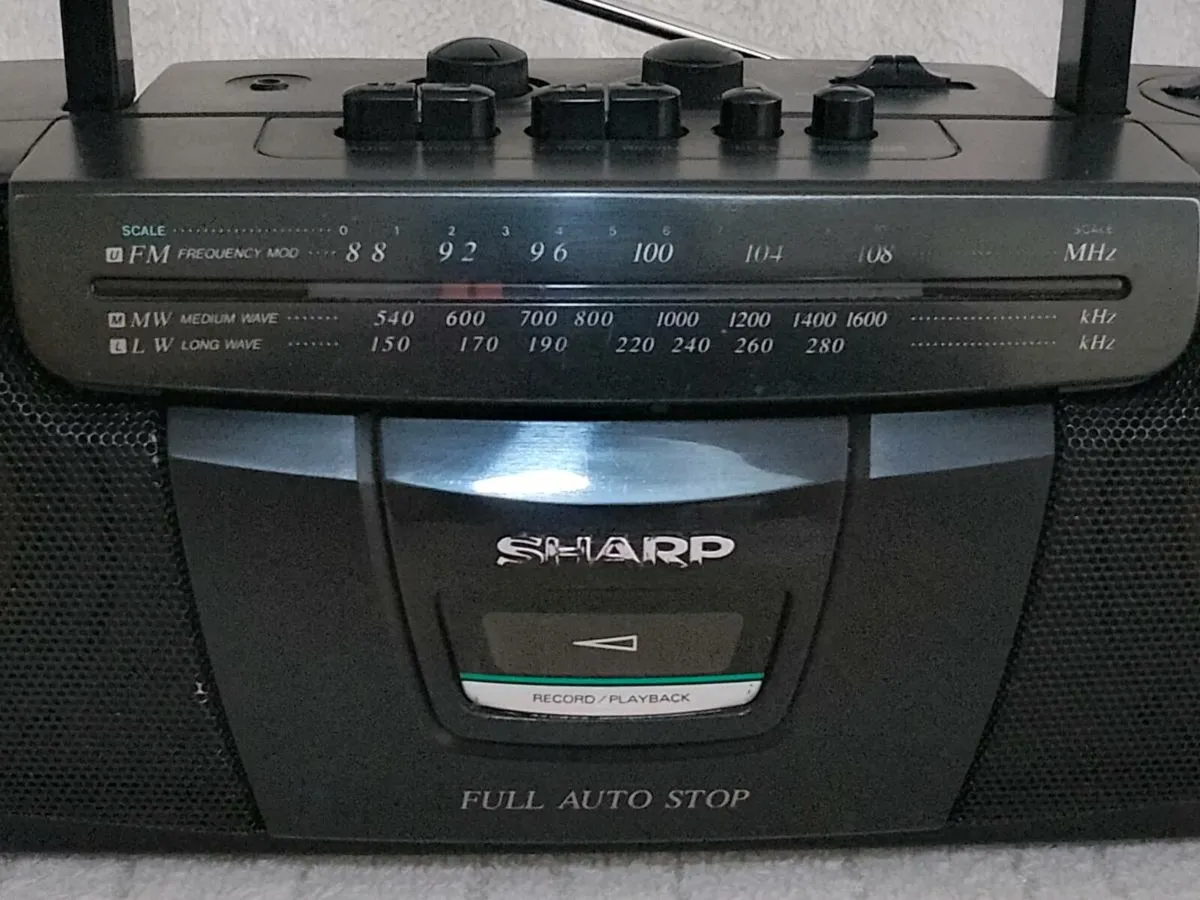 Sharp Stereo Radio Cassette Recorder QT-272E(BK) - Image 3