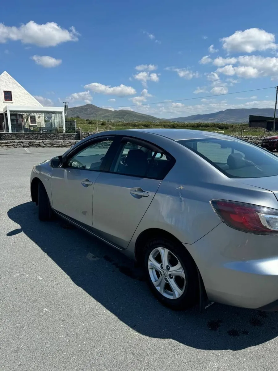 Mazda Mazda3 2010 - Image 3