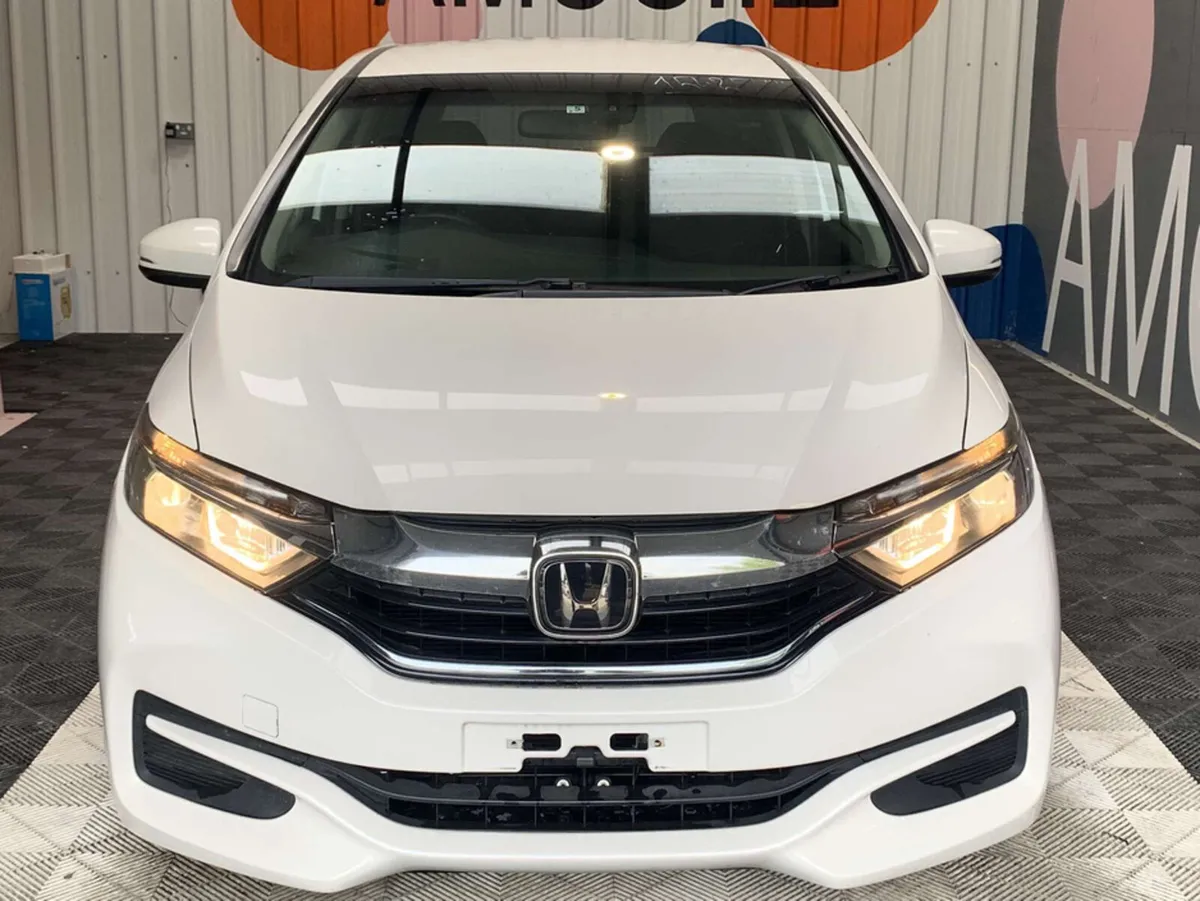 Honda Shuttle Honda Shuttle 1.5 Hybrid / Honda Sen - Image 2
