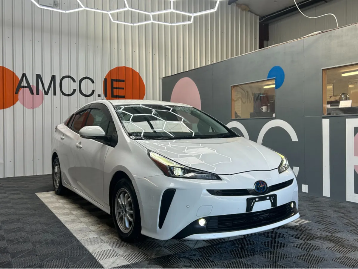Toyota Prius 1.8 HYBRID / 104k KMs / Reverse Camer - Image 1