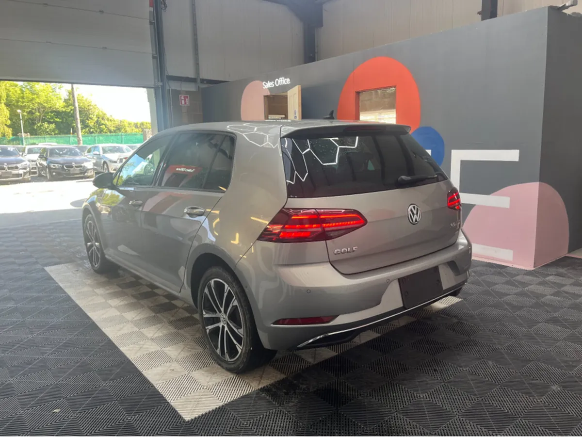 Volkswagen Golf 2.0 TDI AUTOMATIC COMFORT LINE / 2 - Image 4