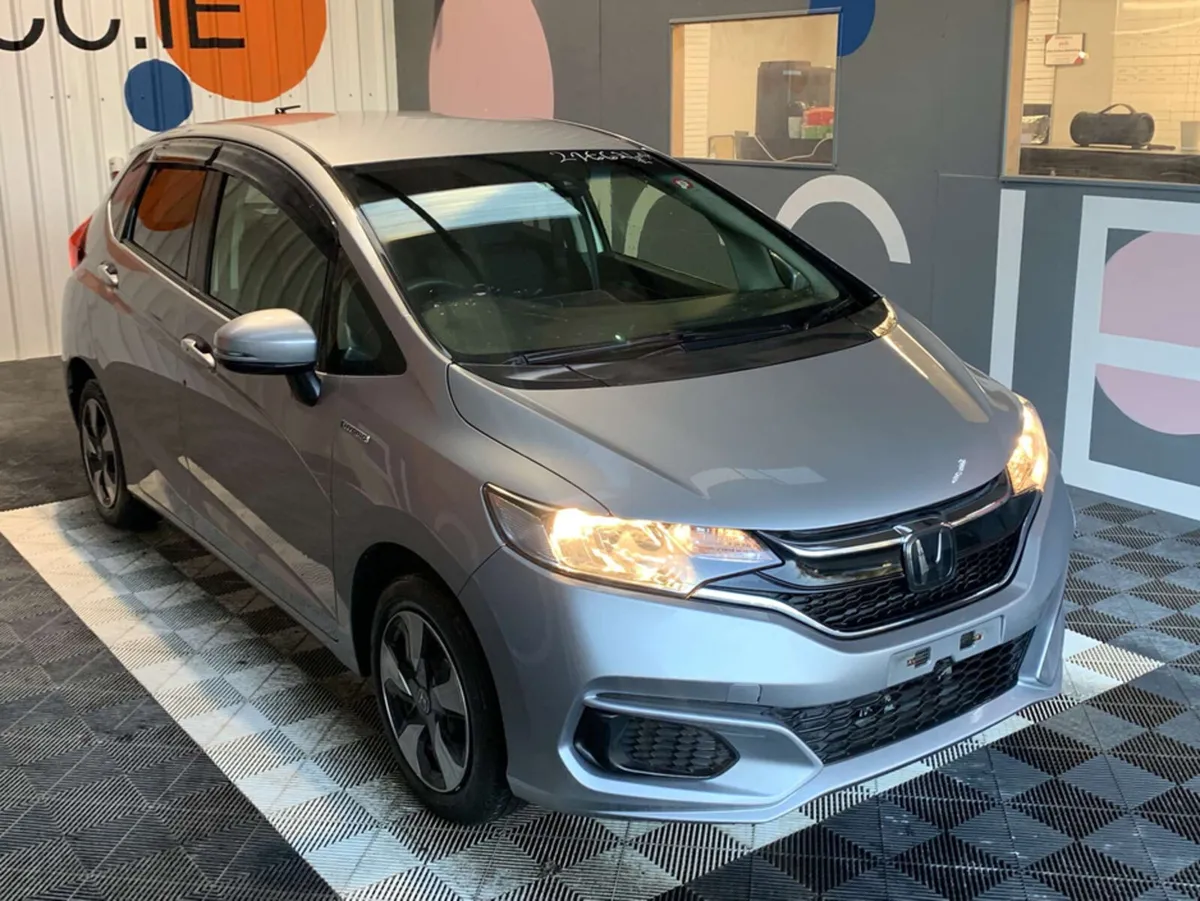 Honda Fit Honda Fit 1.5 Hybrid / 66k KMs / Cruise - Image 1