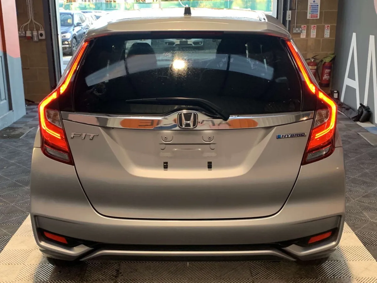 Honda Fit Honda Fit 1.5 Hybrid / 66k KMs / Cruise - Image 4