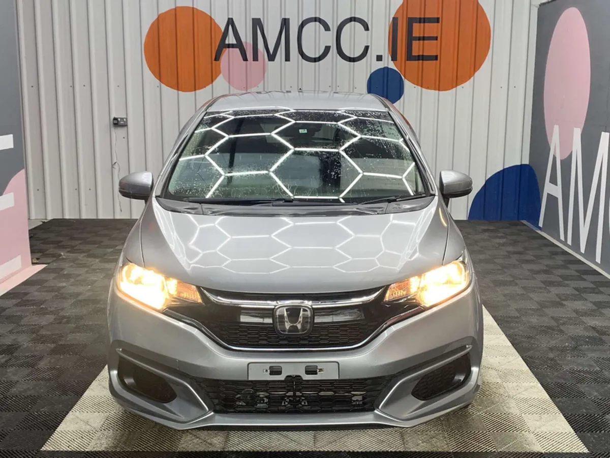Honda Fit Honda Fit 1.5 Hybrid / Cruise Control / - Image 2