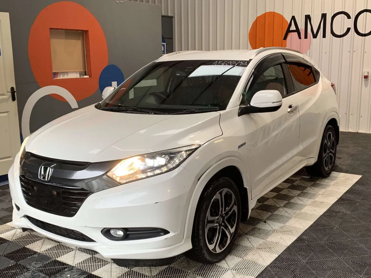 Honda Vezel 1.5 Hybrid/Half Leather Trim/Reverse C - Image 2