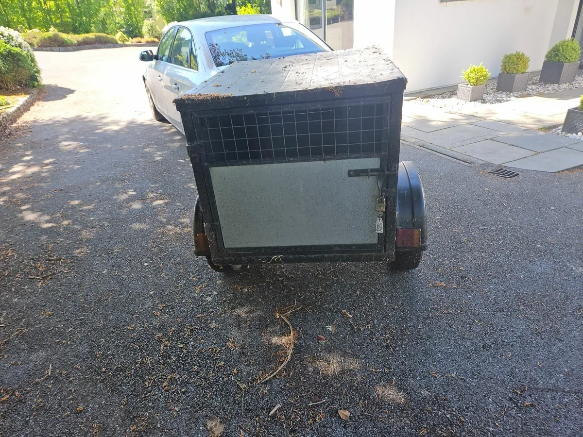 Small Trailer - Image 2