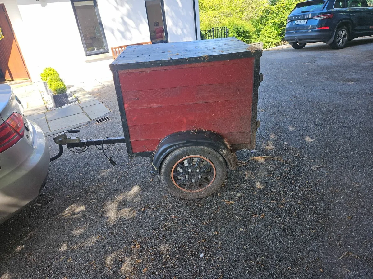 Small Trailer - Image 1