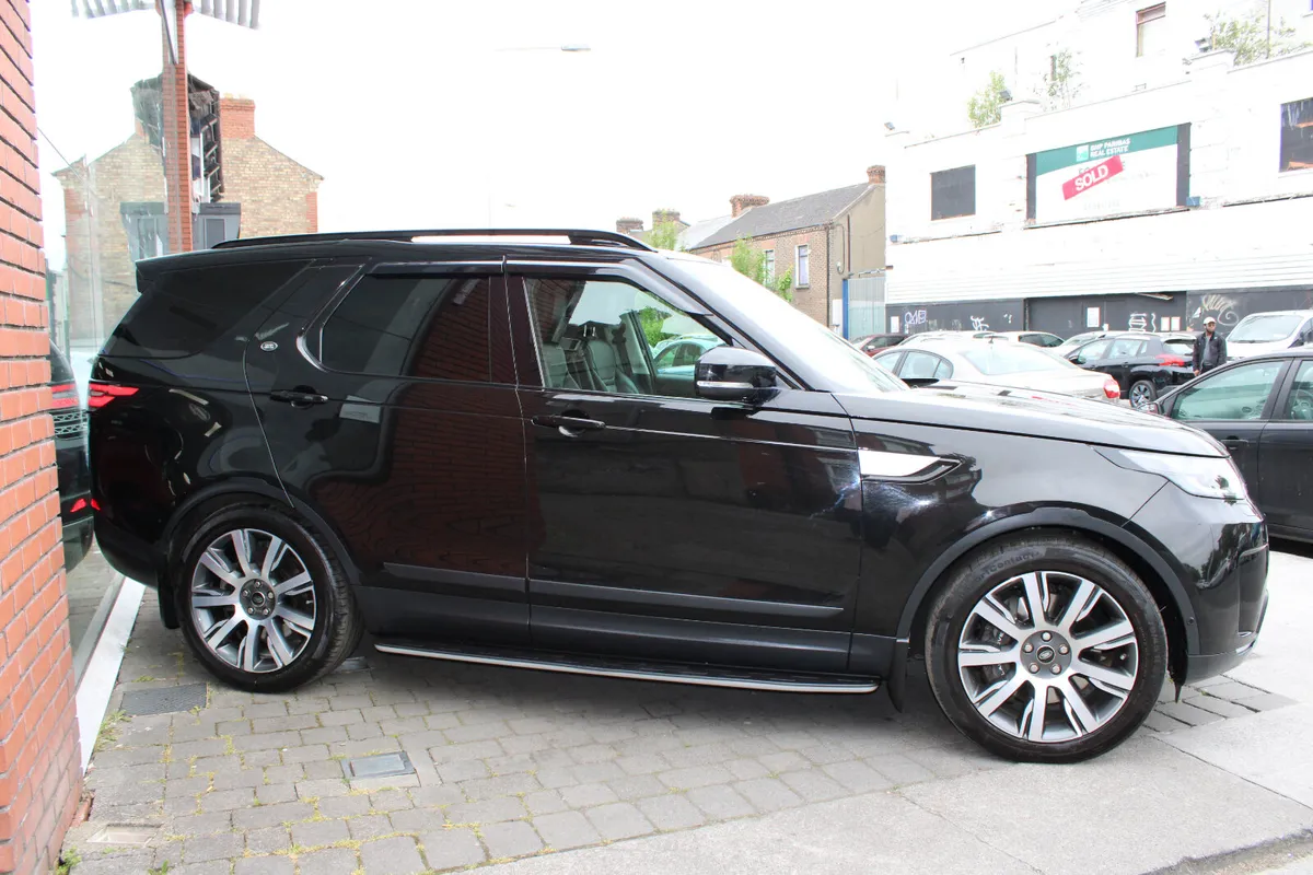 LAND ROVER DISCOVERY 3.0 HSE AUTO 2018 *NEW ENGINE - Image 3