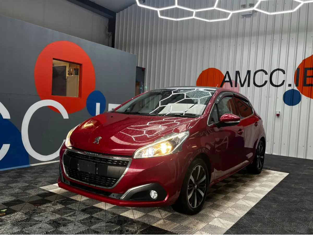 Peugeot 208 1.2 PETROL / 43k KM / Sunroof, Reverse - Image 3
